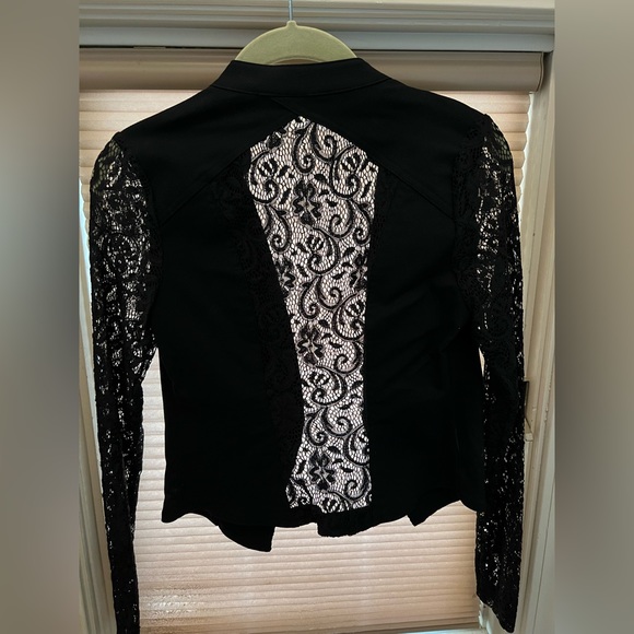 Lace Jacket 🖤 - Picture 2 of 5